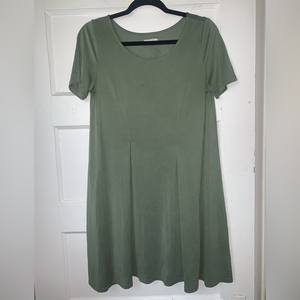 Urban outfitters silence + noise‎ sage green short sleeve dress size medium
